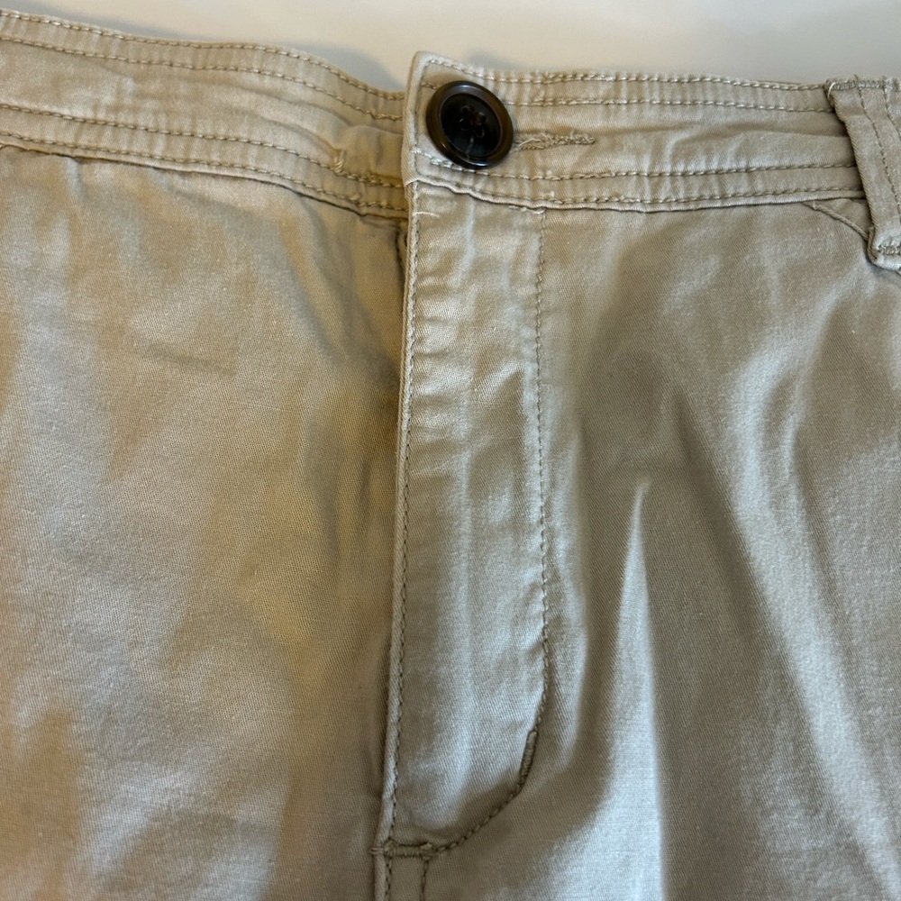Croft & Barrow Beige Skort with Pockets - Picture 2 of 7